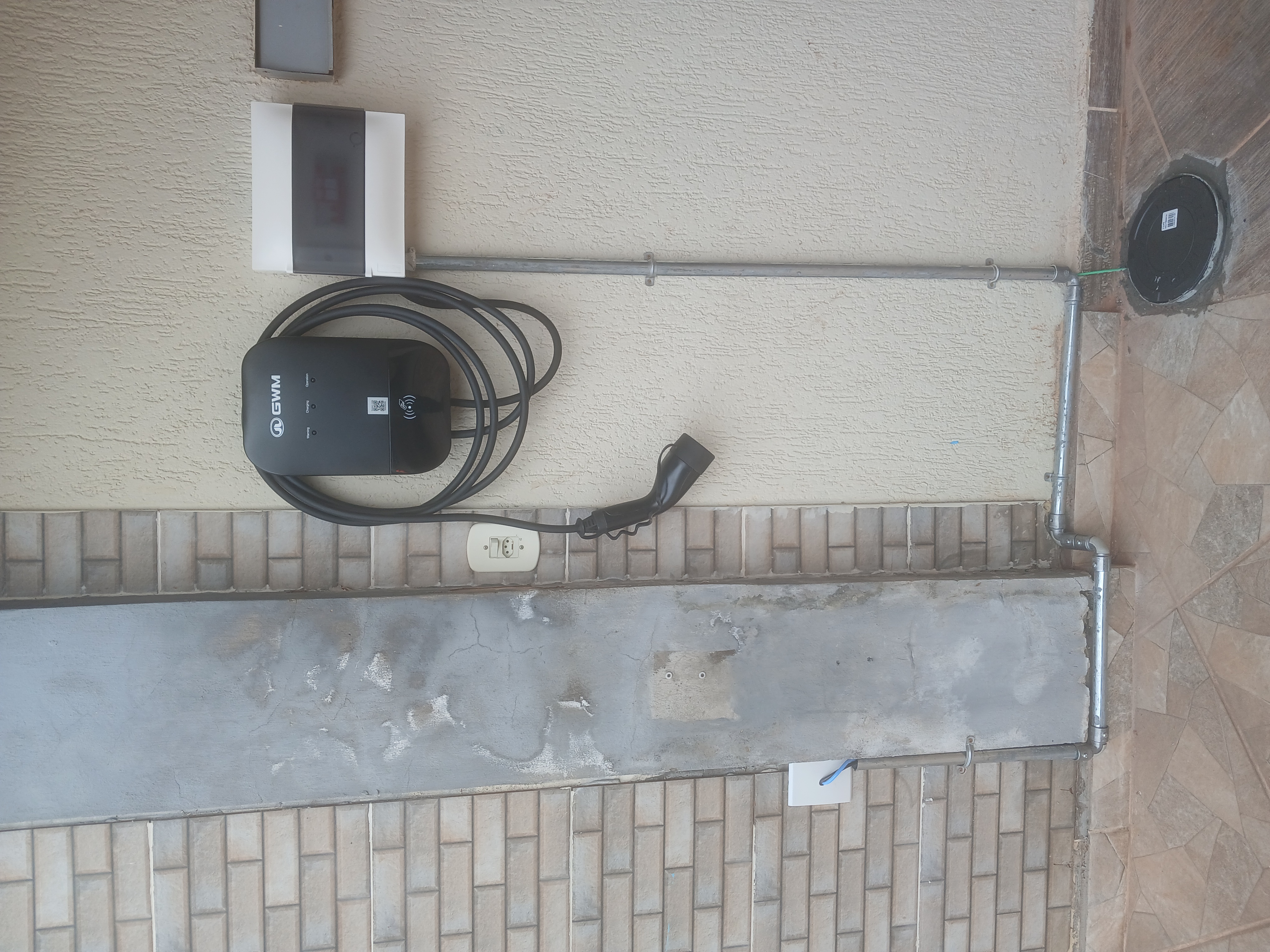 Vaga de estacionamento com infraestrutura pronta para wallbox em Brasilia